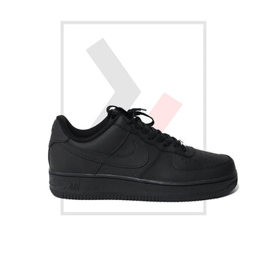 Air Force 1 - All Black Kicks Kenya