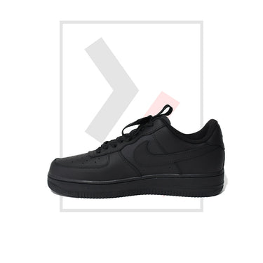 Air Force 1 - All Black Kicks Kenya