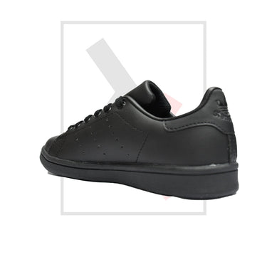 Stan Smith Triple Black Kicks Kenya