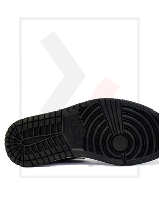 Jordan 1 Low black and white