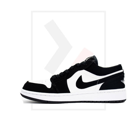 Jordan 1 Low black and white